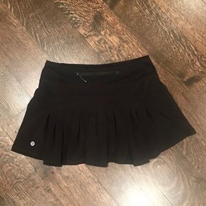 Black lululemon skirt